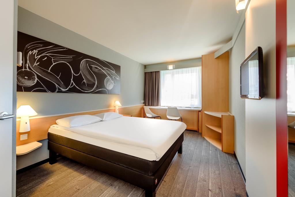 Standard Double Room,397197540:JPEG